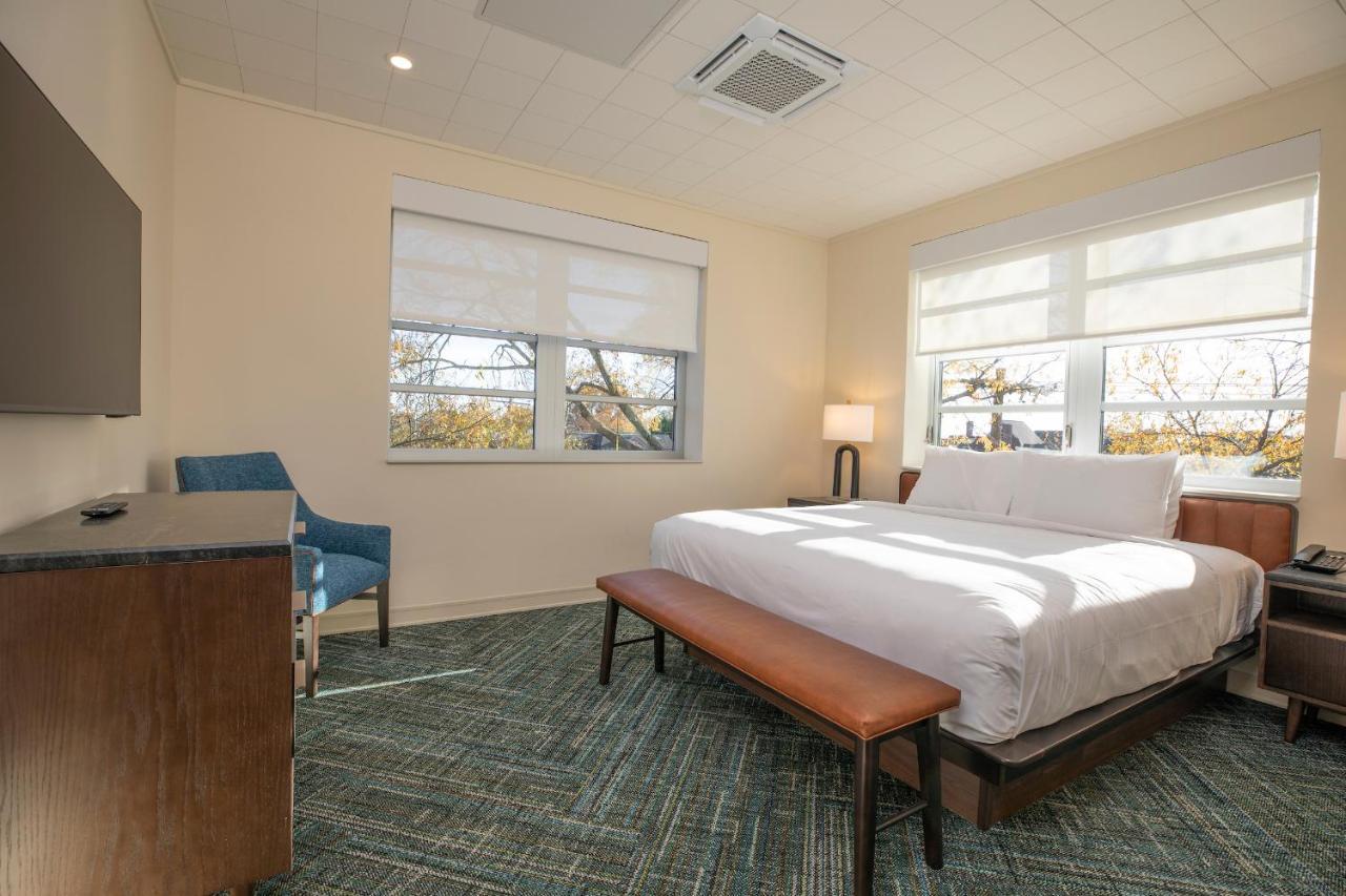 The Holbrook Hotel Danville Bagian luar foto