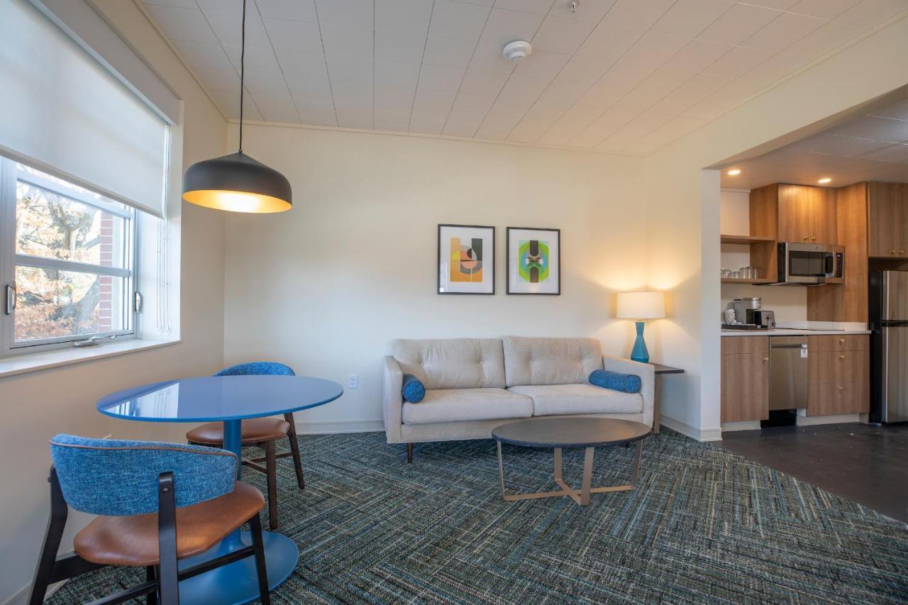 The Holbrook Hotel Danville Bagian luar foto