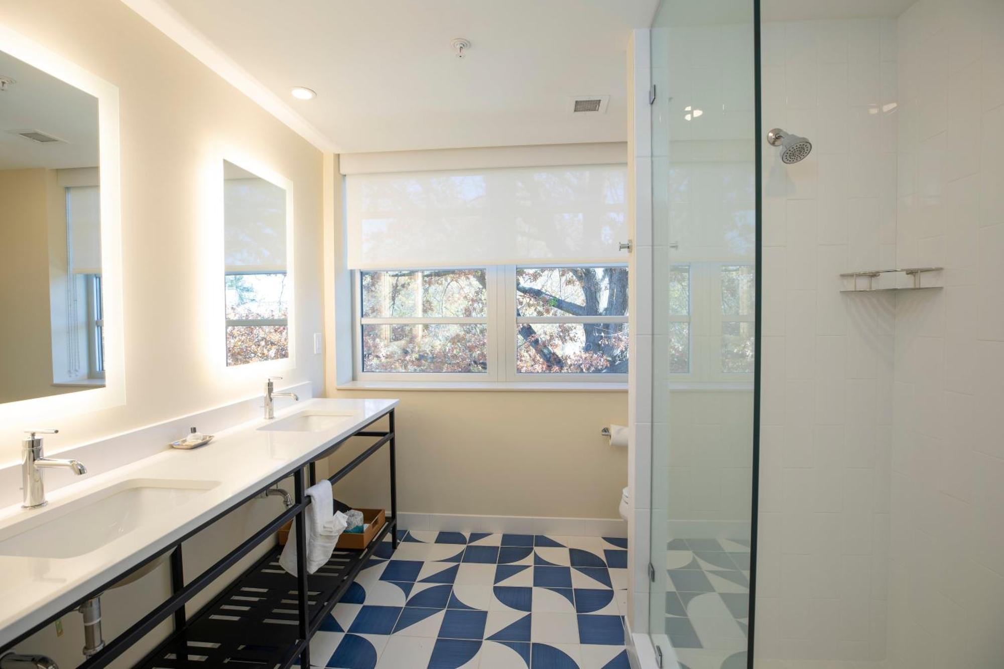 The Holbrook Hotel Danville Bagian luar foto