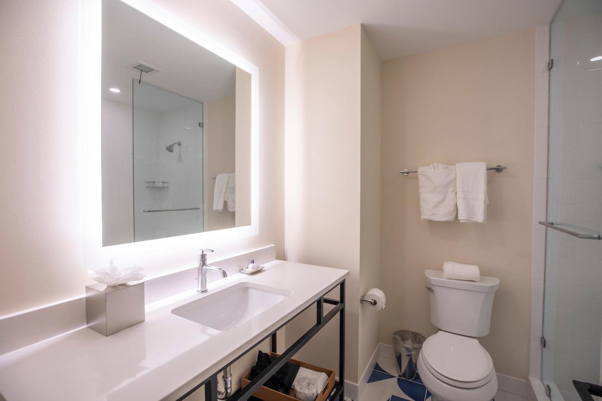The Holbrook Hotel Danville Bagian luar foto